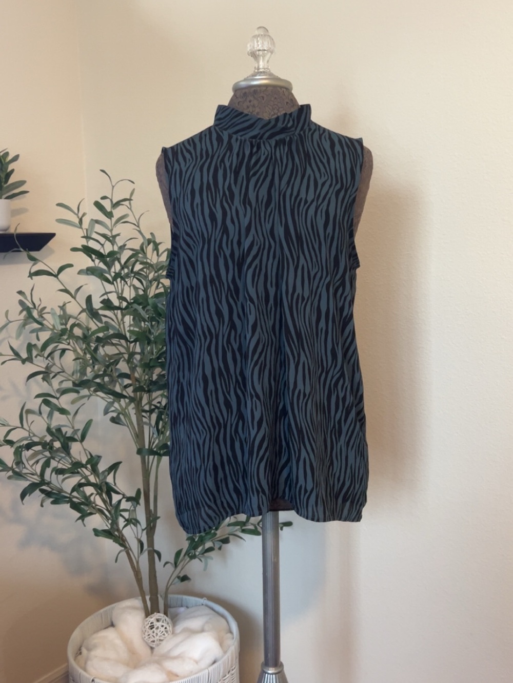 LOFT Mock Neck Sleeveless Zebra-Print Top in Dark Teal and Black